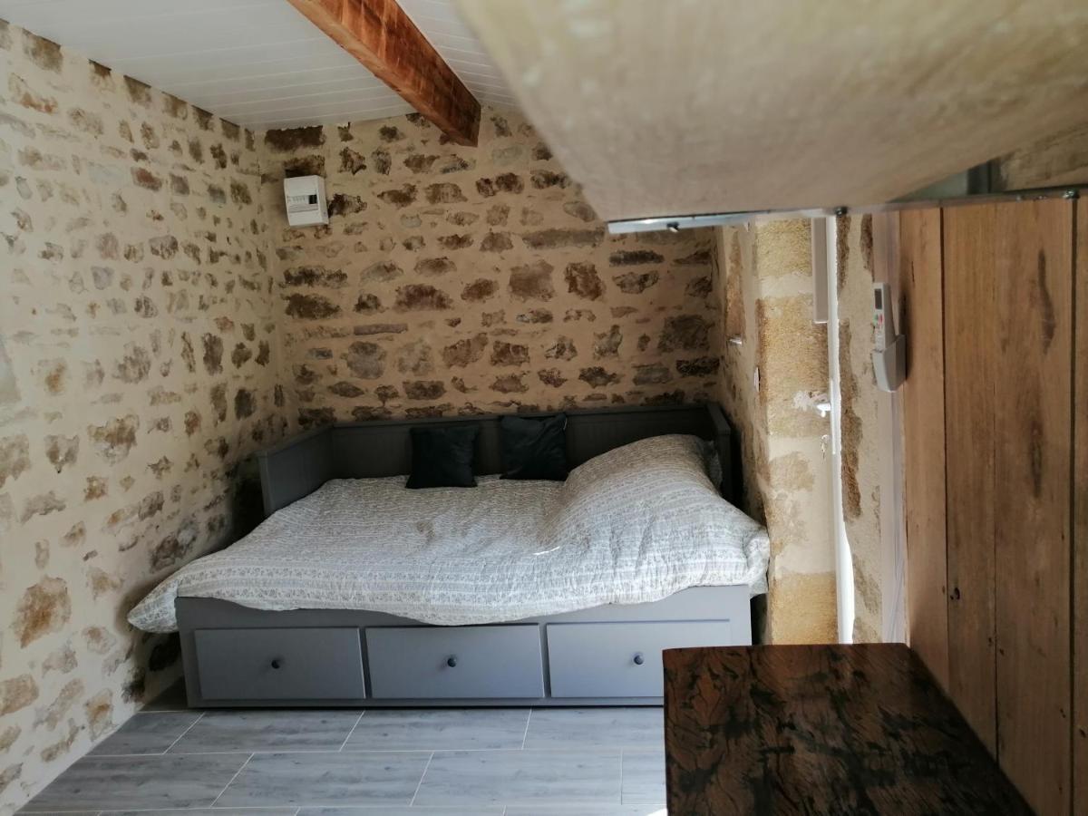 La Salamandre Lägenhet Vic-le-Comte Exteriör bild